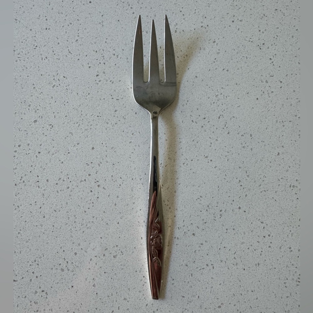 Oneida Oneidacraft Deluxe Stainless Lasting Rose 3 Prong Serving Fork Y2K VTG